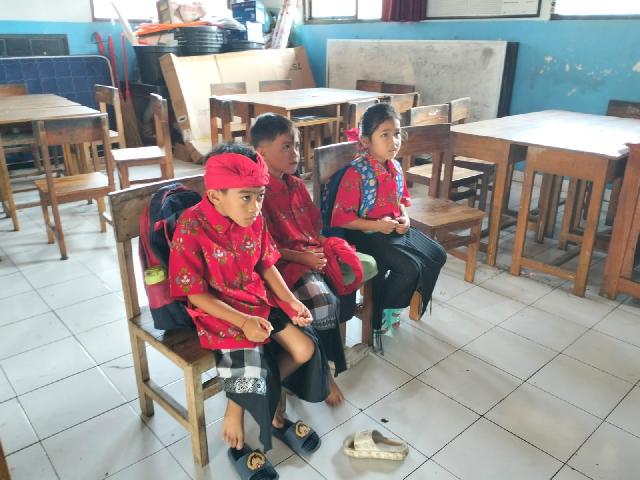 <center>Program remedial membaca kls1</center> video